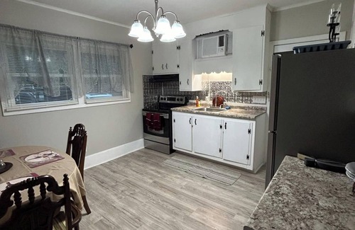 Kingstree House | Charming 1-bedroom house in awesome Kingstree with AC, WiFi