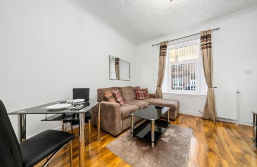 Alexandria Apartment | Charming 1-Bedroom Home in Alexandria