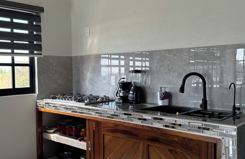Saladita House | Charming 1-bedroom house with WiFi and AC in fabulous Saladita
