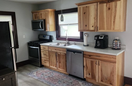 Thorp House | Charming 1-bedroom house in brilliant Thorp with WiFi, AC