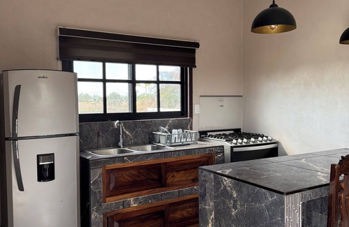 La Union de Isidoro Montes de Oca House | Charming 1-bedroom house with WiFi, AC in welcoming La Saladita