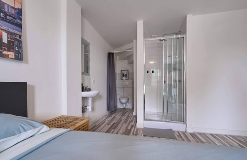 Tongelre Apartment | Charming 1-Bedroom Retreat in Eindhoven