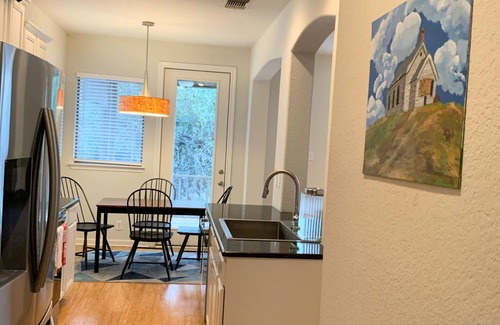 Stone Oak House | Charming 1-bedroom in peaceful San Antonio Stone Oak Area