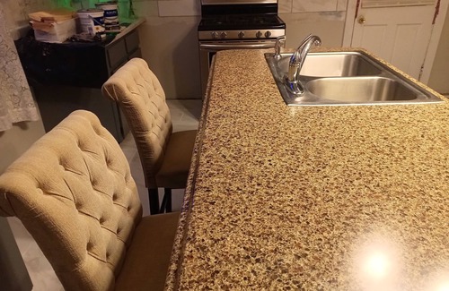Quincy House | Charming 1-bedroom within an historic mansion with WiFi, AC in Quincy