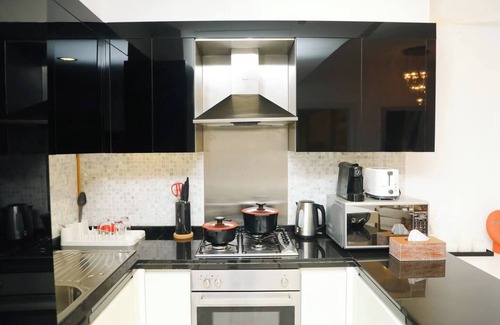 Bur Dubai Apartment | Charming 1 BR Apartment with a fantastic View of The Burj Khalifa