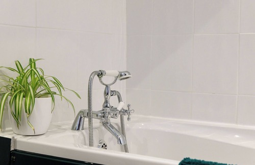 Ditchling House | Historic 14th Century Hotel in Ditchling with Family Perks