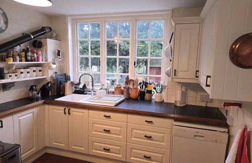 Ledbury Cottage | Charming 16th Century Country House in Bosbury