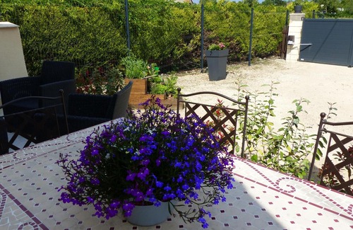 Taxat-Senat Cottage | Gite Taxat-Senat: Pet-Friendly Stay with Spa and Breakfast