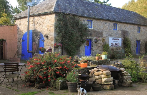 Dromaan Cottage | Historic 18th Century Gamekeeper's Cottage at Williamstadt House