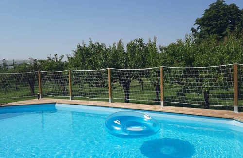 Althen-des-Paluds House | Enchanting 18th-Century Farmhouse with Pool and Spa