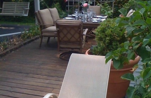 South Colby House | Inviting 1920's English Cottage with Scenic Water Views