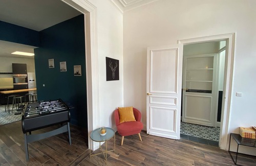 Roubaix House | Charming 1920's house - 6 private bedrooms with bathroom 15 min from Lille