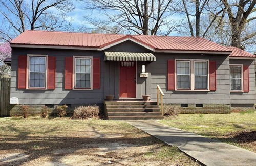 West Point House | West Point Bungalow - Ideal for Families and Pets!