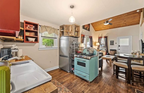 Clarksville Cottage | Quaint 1940s Cottage with Pool & EV Charger - Rated 9.8