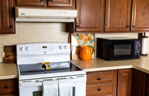 Baker City House | Discover a 1950s Time Capsule Near Downtown Baker City