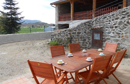 Saint-Vincent Cottage | Unforgettable Stay at Gite Saint-Vincent: 3 Bedrooms for 6