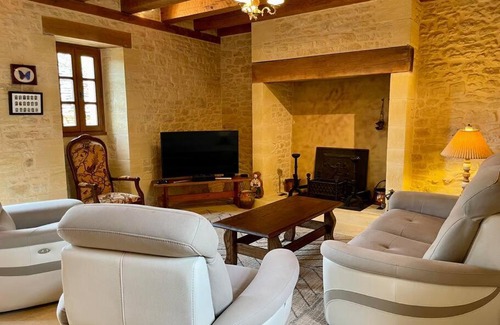 Vitrac House | Historic 19th Century Farmhouse with Pool & Ocean View