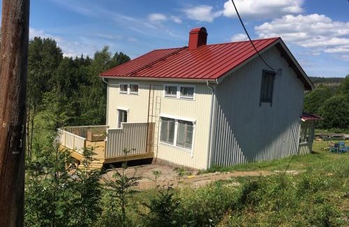 Skog House | Pet-Friendly Village Cottage in High Coast - Rated 8.5/10