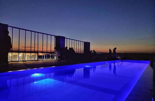 Kiambu Bed & Breakfast | Beautiful 1BR Retreat on Kiambu Road with Rooftop Pool