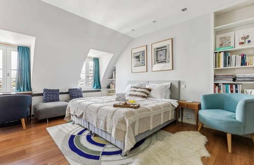 Quartier de la Place-Vendome Apartment | Top-Rated 1BR Retreat Near Tuileries & Louvre