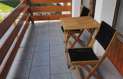 Lens Apartment | Serene 2.5-Room Haven with Balcony & Lake View