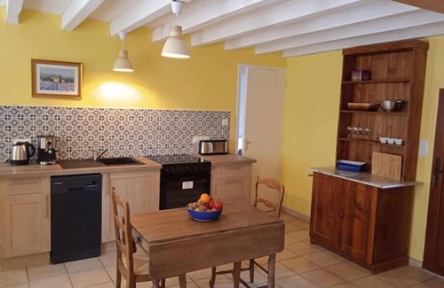 Sille-le-Guillaume House | Historic 2-Bed House with Family and Pet-Friendly Amenities