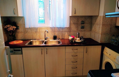 Kalyvia Thorikou House | Inviting 2-Bed Vacation House in Lagonisi Attikis