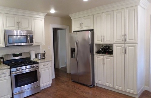 Olde Town House | Pet-Friendly Craftsman Steps from Downtown Issaquah