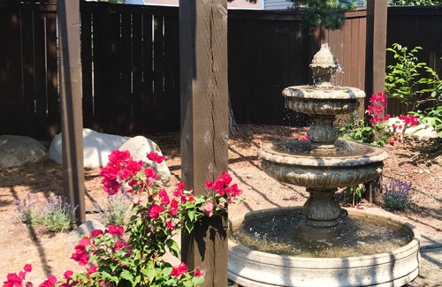 Olde Town House | Pet-Friendly Craftsman Steps from Downtown Issaquah