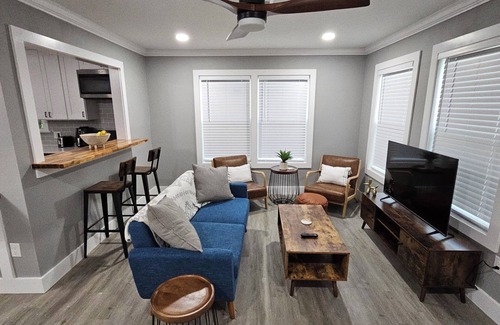 Dean Highland House | Charming 2-Bed, 2-Bath Gem in the Heart of Waco – Cozy, Stylish & Move-In Ready!