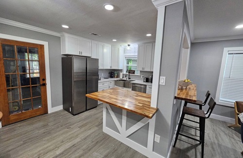 Dean Highland House | Charming 2-Bed, 2-Bath Gem in the Heart of Waco – Cozy, Stylish & Move-In Ready!