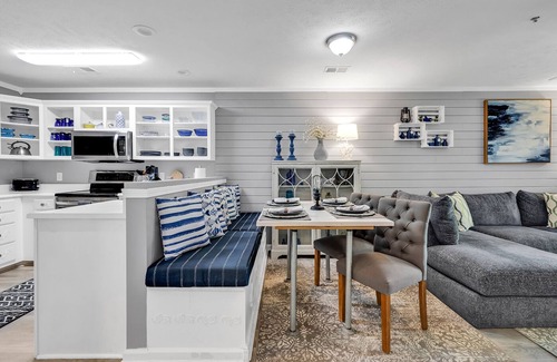 Pawleys Island Condo | Pet-Friendly 2 Bed Retreat near Pawleys Island Beach