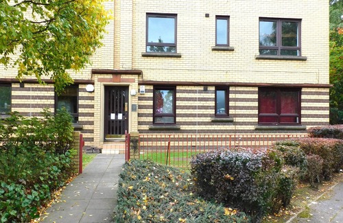 Glasgow Apartment | Convenient 2-Bed Apartment Near City and SEC/Hydro