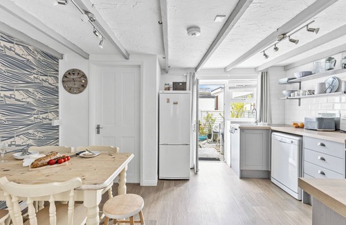 Wadebridge House | Cozy 2-Bed Cottage with Ocean View between Rock & Padstow