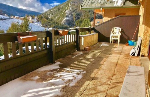 Villard-de-Lans Apartment | Family-Friendly Apartment in Villard-de-Lans with Spa