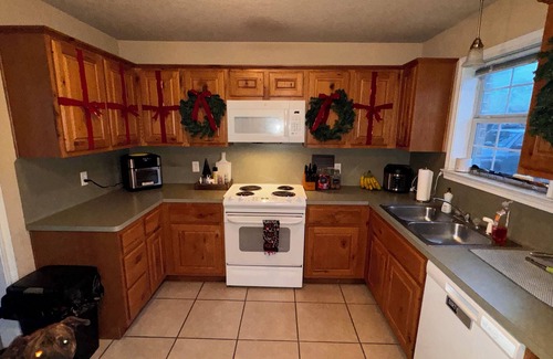 College Station House | Charming 2-bedroom house in College Station