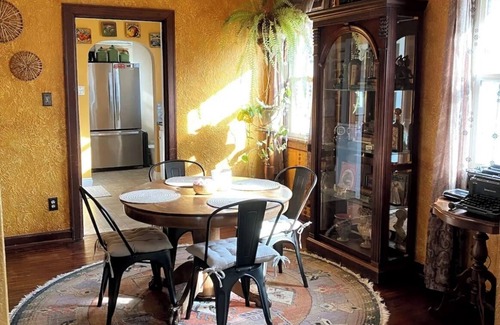 Fairpark House | Charming 2-bedroom house with in lovely Salt Lake, close to everything