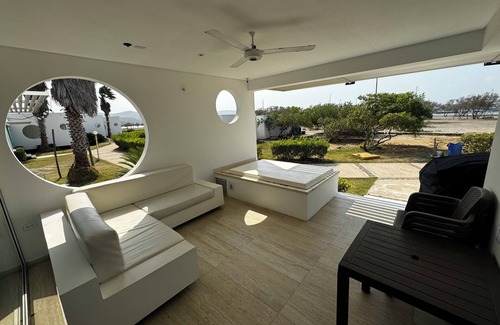 Sur Occidente House | Charming 2-bedroom house in Puerto Velero with WiFi, fitness room, AC