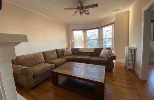 Cow Hollow House | Charming 2 bedroom flat in Cow Hollow in San Francisco Ca