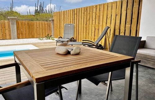 Nikiboko Apartment | Charming 2-bedroom apartment with AC, WiFi in tranquil Kralendijk