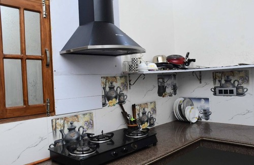 Mohangarh Apartment | Charming 2-bedroom apartment with WiFi, AC, kitchen & Lobby in brilliant Lucknow