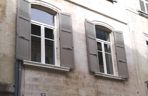 Avignon City Centre Apartment | Historic 2 Bedroom Apartment in Avignon's Heart, Rated 10/10