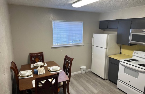 Killeen Apartment | Charming 2-bedroom apartment with WiFi, AC in vibrant Killeen