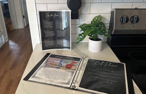 Medical District House | Charming 2-bedroom apartment in fabulous Memphis with WiFi, AC