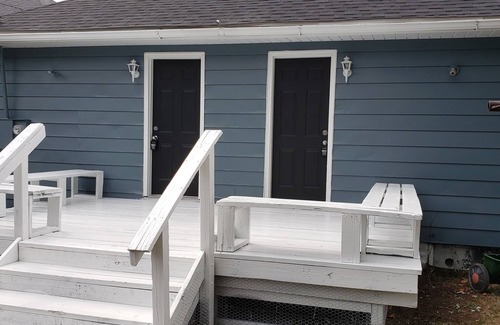 Kokomo Apartment | Charming 2-bedroom apartment with WiFi, AC in Kokomo