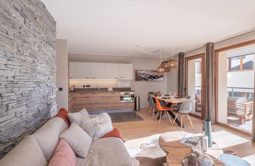 Viel-Alpe Apartment | Cozy Apartment Huez with Spa and Family-Friendly Amenities