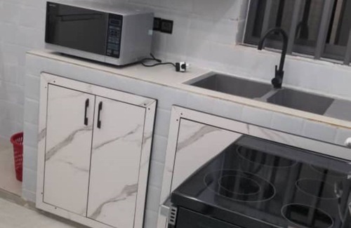 Lome Apartment | Charming 2-bedroom apartment in gorgeous Lomé with AC, WiFi agent security