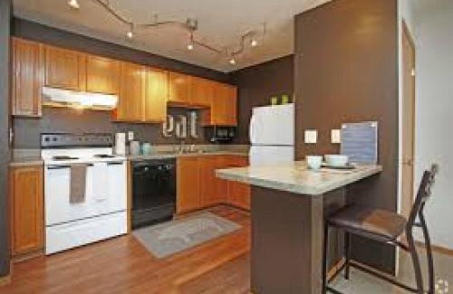Normal Apartment | Cozy 2 Bedroom Apartment in Normal - Pet Friendly & Accessible