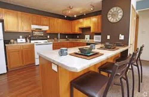 Normal Apartment | Cozy 2 Bedroom Apartment in Normal - Pet Friendly & Accessible