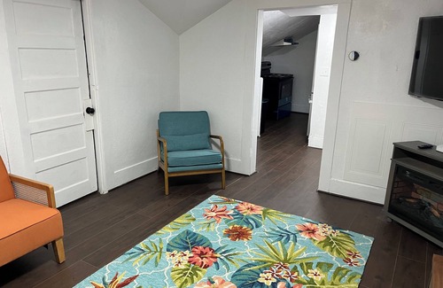 Taft Apartment | Charming 2-bedroom apartment with AC, WiFi in delightful Taft
